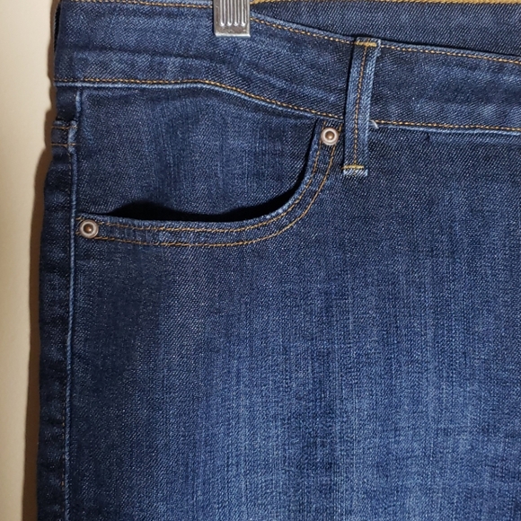 Levi's 545 Bermuda Women's Shorts Sz 14 - Picture 3 of 5